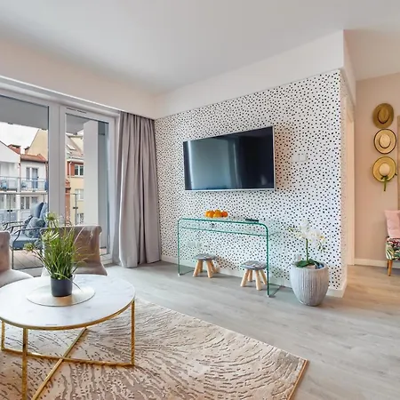 Apartamenty Sun & Snow W Obiekcie Nadmorskie Tarasy Apartment *